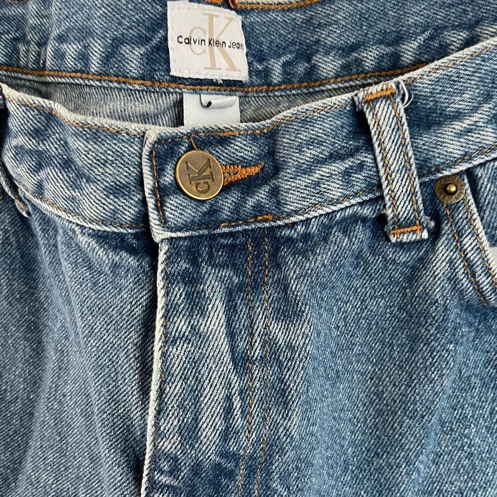 Vintage Calvin Klein shorts - Picture 2 of 6